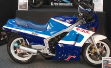 Andy's prize-winning RG500, Stafford, Oct 2008
